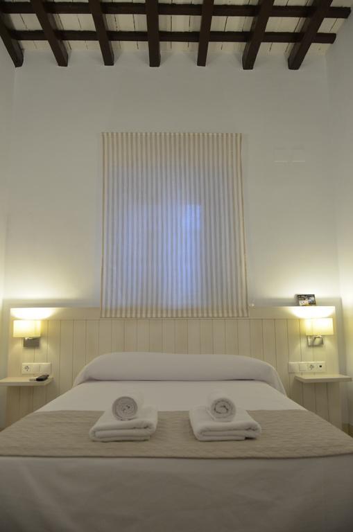קוניל דה לה פרונטרה Hostal La Fonda מראה חיצוני תמונה