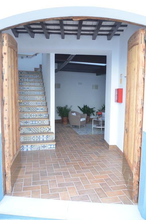קוניל דה לה פרונטרה Hostal La Fonda מראה חיצוני תמונה