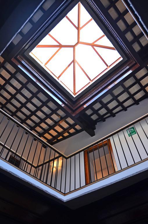 קוניל דה לה פרונטרה Hostal La Fonda מראה חיצוני תמונה