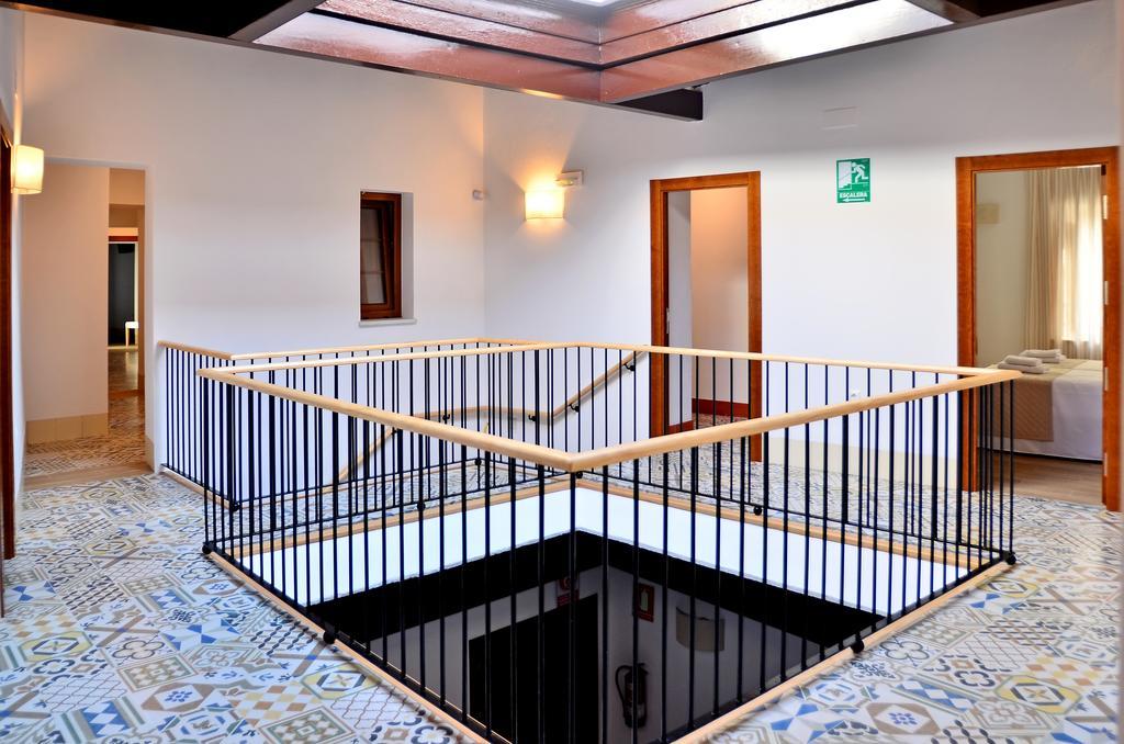 קוניל דה לה פרונטרה Hostal La Fonda מראה חיצוני תמונה