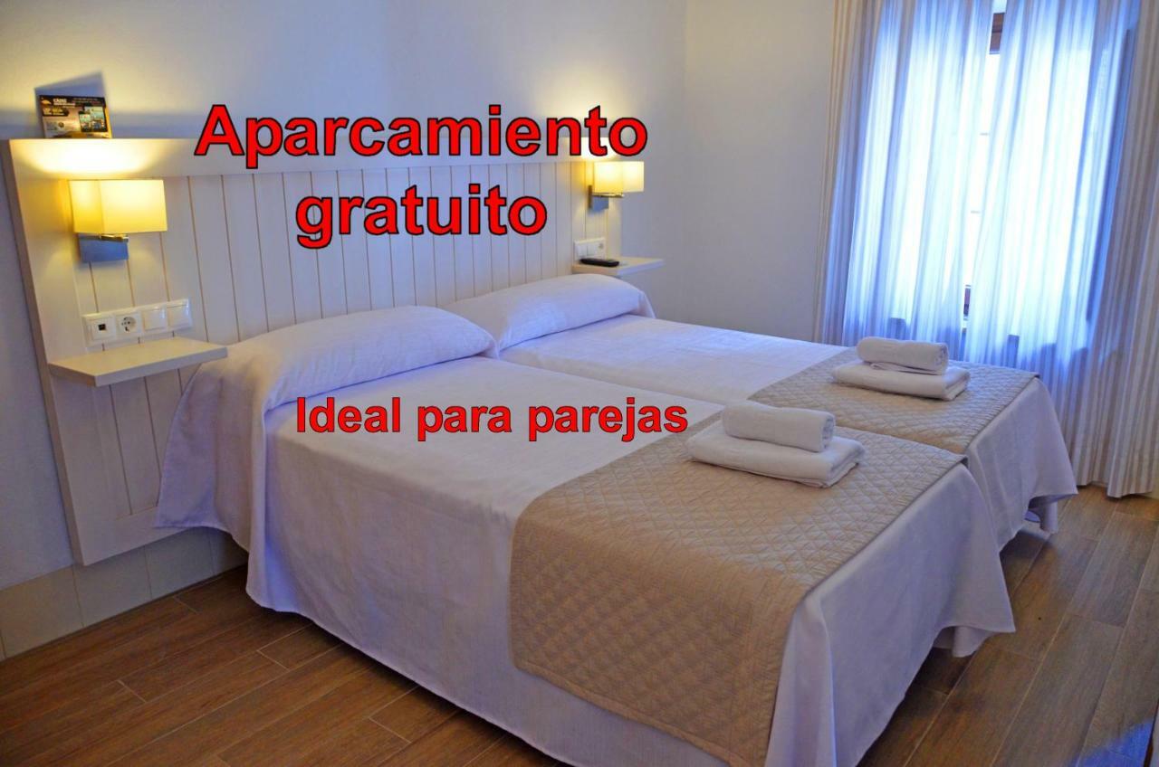 קוניל דה לה פרונטרה Hostal La Fonda מראה חיצוני תמונה